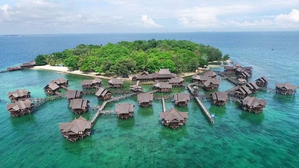 snorkeling di bawah laut pulau tidung