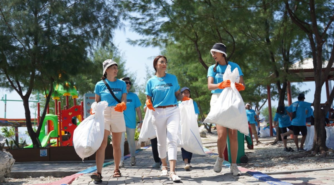 Aksi Pertamina Angkut Ratusan Kg Sampah di Kepulauan Seribu Jaga Laut