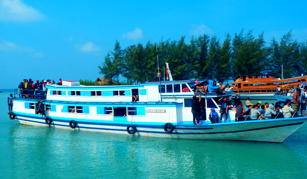 Mabuk Laut ke Pulau Tidung Cara Pilih Posisi Duduk Kapal